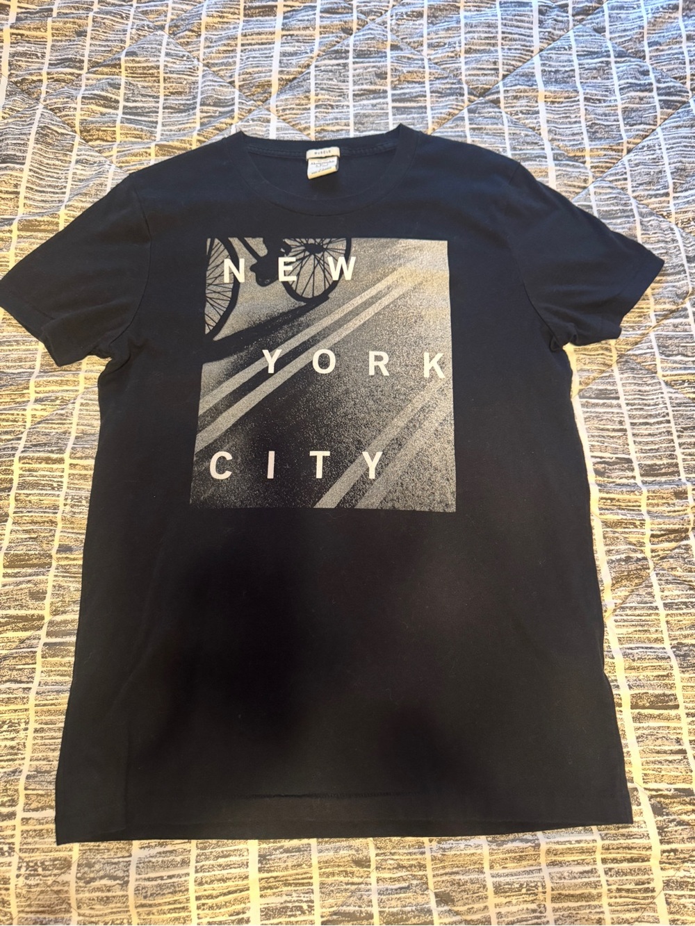 Vintage Y2k Abercrombie & Fitch Black New York City Graphic Tee (came out 2015)